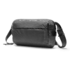 Bolso Urbano Sling Minimalista Tomtoc para iPad 11" Negro