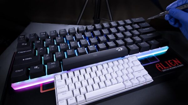 Teclado Redragon Alien Mecanico Big Size SW Blue