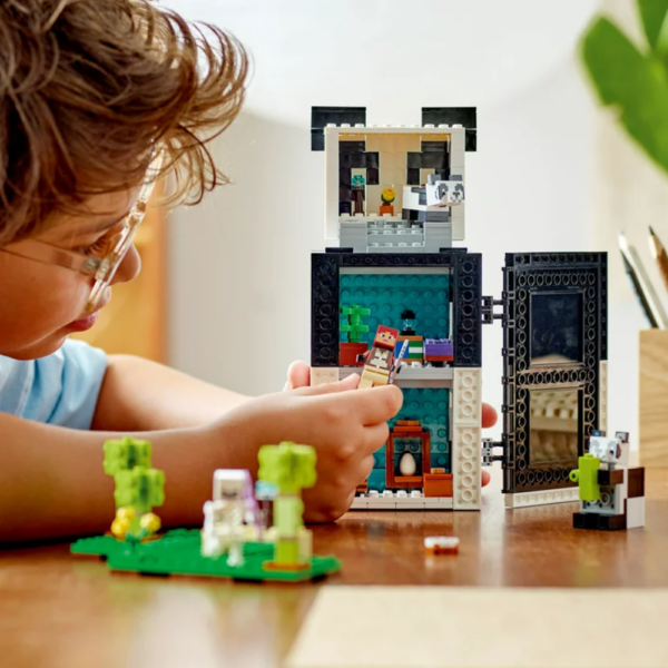 LEGO Minecraft El Refugio Panda 21245