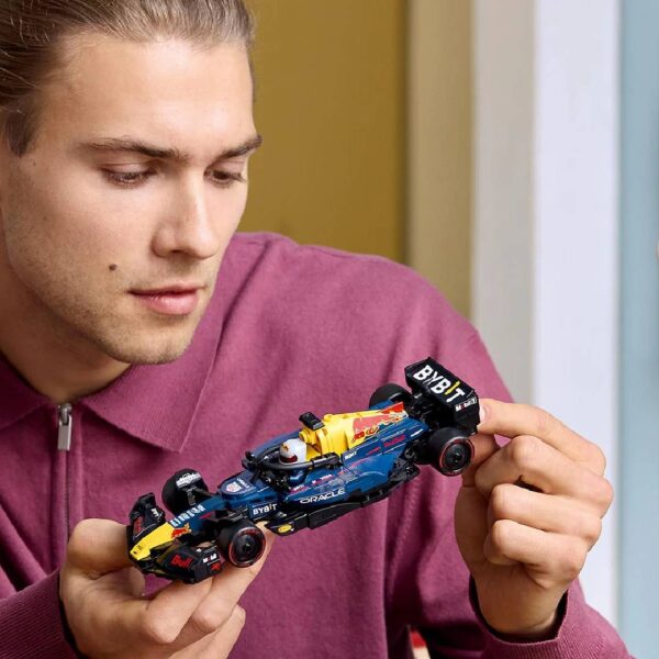 LEGO: Auto de Carreras Oracle Red Bull Racing RB20 F1 77243 - Imagen 7
